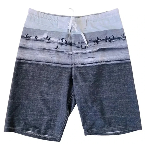 Old Navy Swim Men’s Built-In Flex Board Shorts 32W Surfer Graphic Design - Picture 1 of 8